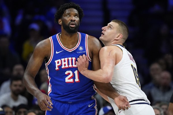 BA YE: Bây giờ tất cả các đội NBA đều tập trung vào hành vi phạm tội bên ngoài, nhưng một ngày nào đ