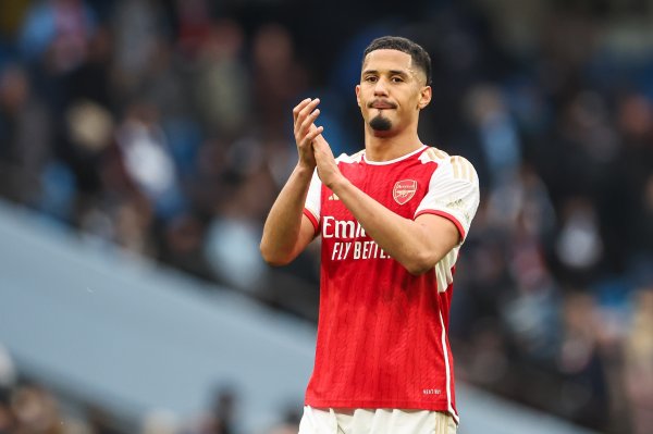 Trận đánh! Phương tiện truyền thông Anh: Arsenal cung cấp cho Saliba mức lương hàng tuần hơn 300.000