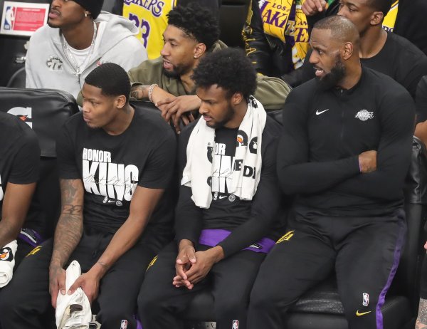 Kwame: Các phương tiện truyền thông luôn nói rằng Brownie chỉ là một lựa chọn 2 vòng. Dù sao, Lakers